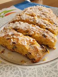 Fate cuocere le ciambelle romagnole in forno preriscaldato a 170°c per circa 35 minuti, sino a quando diventeranno dorate, dopodiché sfornatele e attendete che si siano raffreddate prima di servirle. Ciambella Romagnola Con Gocce Di In Cucina Con La Picia Facebook