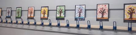 Il fallait que les étiquettes soient moins larges que pour les écriteaux pour les bureaux. Porte Manteaux 2015 Sur Les Saisons L Ecole De Crevette