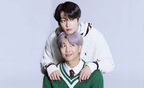 From using a towel for a pillow to trying to buy snacks with a black card, jungkook is the epitome of a broke millionaire, and his. Bts S Jungkook Dedicates A Song To His Motherly Members Find Out