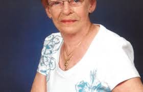 Dolly Lowe's Instagram, Twitter & Facebook