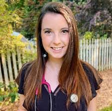 Emily Eustis's Instagram, Twitter & Facebook