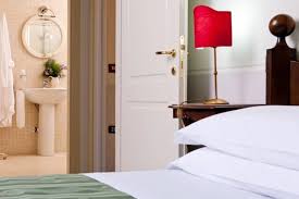 تصاميم حمامات داخل غرف النوم أفكار حديثة وفخمة 2018 عرب ديكور