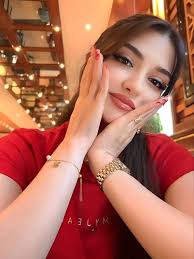 I'm am a disabled girl. Can I get "hi" from you?🥹🥹