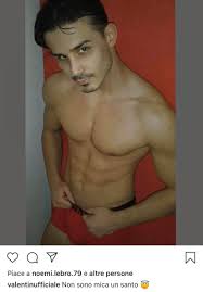 Valentin Alexandru di Amici con una star di OnlyFans: le sue foto sexy -  BitchyX