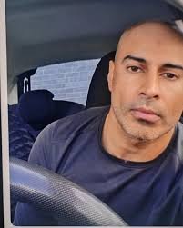 Met this awesome dude who is he? Pics are ten years apart