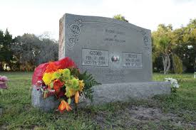 Under the arc of a weather stain boards ancient goblins, and warlords come out of the ground, not making a sound the smell of death is all around and the night when the cold wind blows no one cares, nobody knows. The Sweet Sadness Of Manatee County S Companions Pet Cemetery Sarasota Magazine