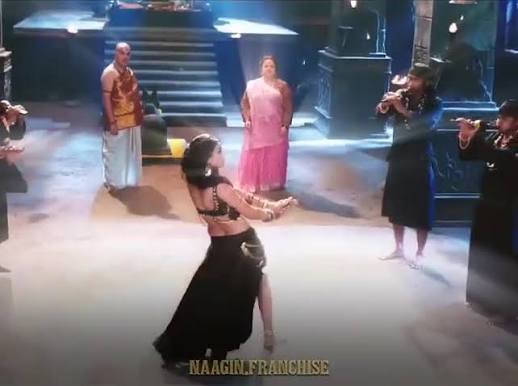 Main Teri Dushman, Kyu Ki Me Ek Naagin Hoon..! Naagin 4 , Nia Sharma #Naagin4 #NiaSharma , Video Copyright © Viacom 18, Colors TV And Voot. | The World of Naagins | Facebook