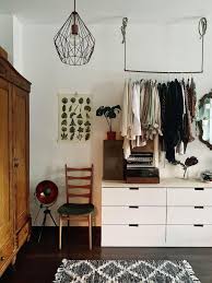 Ikea Hacks So Machst Du Deine Mobel Zu Einzelstucken In 2020 Diy Kleiderstange Ikea Zimmer Dekor Ideen