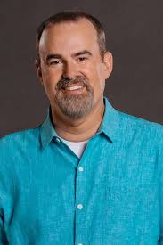 Kendrick Receives Honorary Alum Of The Year Award