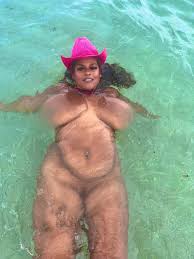 calcium cannon topless photos (photos) - Sex Photos