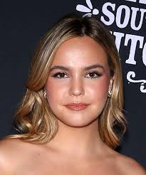 Bailee Madison Hairstyles And Haircuts - Hair Ideas