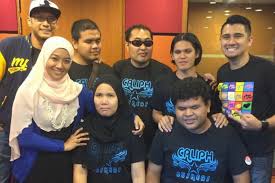 Khas untuk pendengar thr gegar ayah dari azmi caliph buskers dan edry halim. Biodata Profail Vokalis Caliph Buskers Band Baca Komen Komen