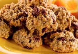 Biscuits A L Avoine Brisures De Chocolat Et Noix De Grenoble Recettes Du Quebec Walnut Cookie Recipes Walnut Cookies Cookie Recipes