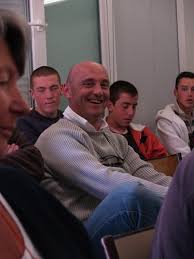 Alain troadec auparavant dans l'établissement seine maritime de rouen. G4ihzwnoki6epm