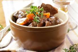 Daube De Bœuf Aux Legumes Anciens Gourmand Recettes De Cuisine Recette Recettes De Cuisine Recette Boeuf Aux Legumes