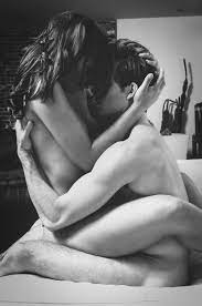 Hot Kiss - 45 photos
