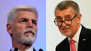 Politológ: Pavel musí aj útočiť, veď Babiš pôjde za mocou ako buldozér