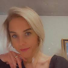 Elle Olson (@olsoel3)