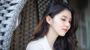 Jun 24, 2021 · yoo na bi (han so hee) is a university art major who just got out of a toxic relationship, and park jae eon is the strikingly handsome fellow she falls in love with after a chance encounter in a bar. Han So Hee Korean Actress Picture 4k Phone Iphone Wallpaper 1110b