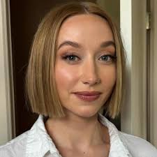 Discovering the Art of Makeup with Kim Bowe