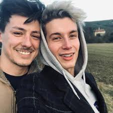 Jak už jsme naznačili výše, mladý ječmen. Chysta Se Hvezdna Vymena Manzelek Stropnicky Jeho Partner Dan A Osmiclenna Domacnost Stars24 Cz