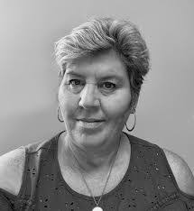 Laura Chick's Instagram, Twitter & Facebook