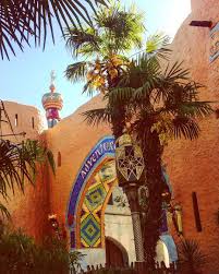 The Entrance To Adventureland In A Disneyland Paris Dlp Disney Aladdin Disney Paris Disneyland Park Disneyland Paris