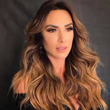 In 2011, nicole was fired by the show's producers after public fights with her fellow panicat juliana salimeni, who was. Nicole Bahls Facebook