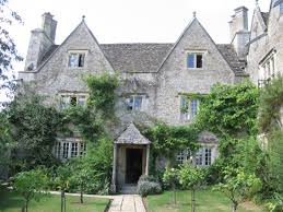 The majority of sales in chadlington during the last year were detached properties, selling for an overall, sold prices in chadlington over the last year were 27% up on the previous year and 34% up. Kelmscott Manor Wikipedia