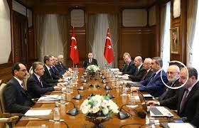 2016'da erdoğan'ın danışmanlığına getirilen adnan tanrıverdi, emekli olur olmaz 5 yıl kadar adaleti savunanlar derneği'nin (asder) genel başkanlığı görevini yaptı. Go4irm7mnghzjm
