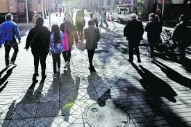A partir de las 5 de la mañana de este jueves, pucón, en la región de la araucanía, junto a otras 9 comunas retrocederán a cuarentena en el plan paso a paso debido al aumento de contagios registrados. Plan Paso A Paso Hoy Las Modificaciones De Fase E Cuarentena Santiago Shotoe