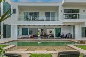 Cod ro?u la casa alba. La Casa De Los Lagos In Santa Ana Costa Rica