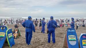 Pantai barat no.21, pangandaran, kec. Info Bandung Kota Satpol Air Polres Ciamis Perketat Keamanan Di Wisata Pantai Pangandaran