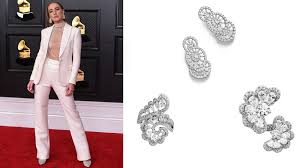 A country pop rookie who can write a chorus like sia, (paper), ingrid andress is set to release her debut album lady like on march 27 via warner music nashville/atlantic records. Ingrid Andress In Chopard At The 2021 Grammy Bijouxpedia