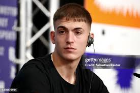 39 Photos & High Res Pictures