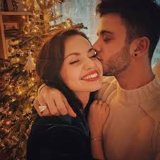 Bei instagram meldete sich christina. Luca Hanni Und Christina Luft Liebeskrise Kaum Noch Gemeinsame Bilder Promiwood