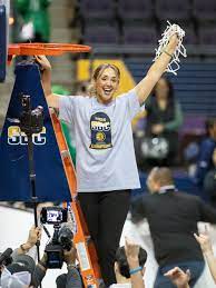 Tennessee hires Kim Caldwell of Marshall as Lady Vols basketball coach さん