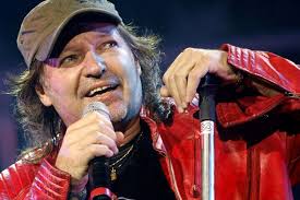 Il 2011 di vasco rischia di avete mai pensato di copiare il look di vasco rossi? Vasco Rossi Alchetron The Free Social Encyclopedia