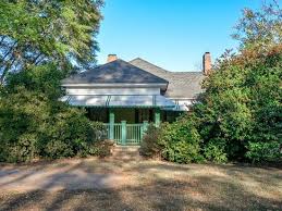 1657 Oleander Dr Sw Lilburn Ga 30047 Mls 5774356 Zillow Zillow Lilburn Outdoor Decor