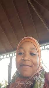 Ayesha Hicks's Instagram, Twitter & Facebook