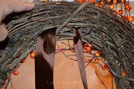 This festive autumn wreath has it all: Easy Diy Fall Wreath