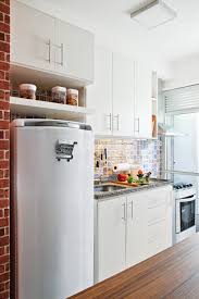 Escadas e cavaletes são elementos modernos e versáteis para decorar ambientes. Cozinha Pequena E Decorada Leroy Merlin