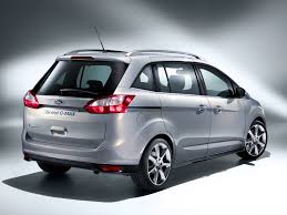 It was the first to use the ford c1 platform, also used by the ford focus mk ii, which was introduced a year later, and the compact mpv premacy/mazda5. Ford Grand C Max Specs Photos 2011 2012 2013 2014 2015 Autoevolution
