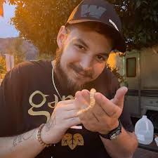 Joelle Laginess and Tré Lyons' Wedding Website