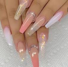 Las uñas blanco y negro son súper elegantes, pero que pasaría si llevas una mano de un color y de otro tú otra mano. 130 Ideas De Unas Largas Elegantes En 2021 Unas Largas Elegantes Manicura De Unas Unas De Acrilico Elegantes