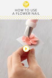 Watch And Learn How To Use A Flower Nail To Help Make Buttercream Flowers Or Layers Of Cake Decorating Flowers Buttercream Flowers Tutorial Buttercream Flowers