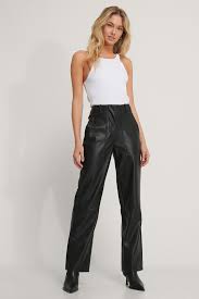 Hello dona, i'm so happy to read your sweet review, thank you so much for this nice words 😊 p.s. Pu Pocket Pants Black Na Kd Com