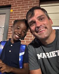 And the buses are rolling! Hanging this morning with the absolute BEST bus  drivers (and a few of their kids). Wishing you a great day, Marietta! 💙