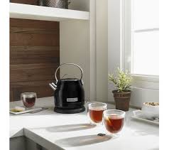 Smeg klf03whuk kettle white products in 2019 kettle toaster smeg kettle kettle. Kitchenaid Traditional Kettle Toaster Bundle Onyx Black Black Currys Price Tracker Pricechase Co Uk