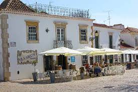 Faro é uma cidade e capital de distrito, que também é sede de município de 4 freguesias, conceição e estoi; Faro Portugal Capital Of The Algarve And Has A Charming Old Town